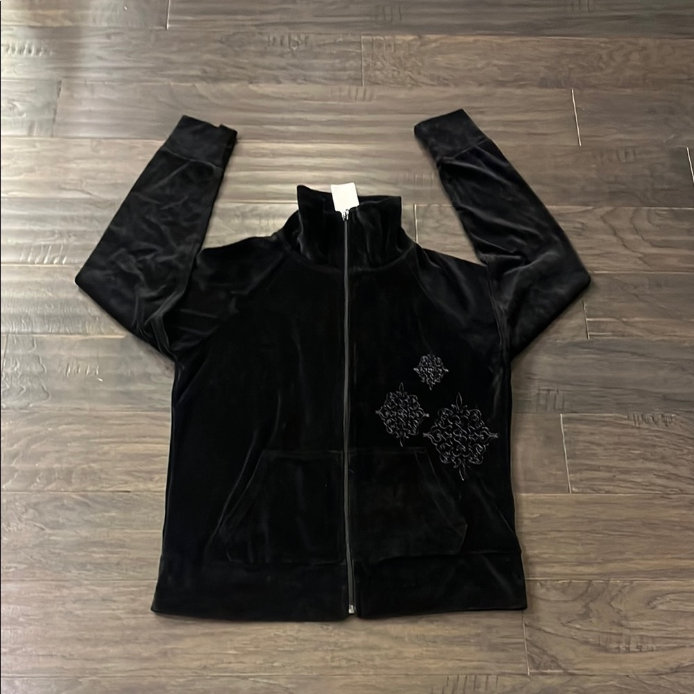 Lady Foot Locker Embroidered Velour Jacket black new Women’s Size Large